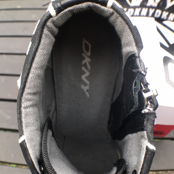 Like new, DKNY CITY WEDGE SNEAKER - Picture 6 of 8